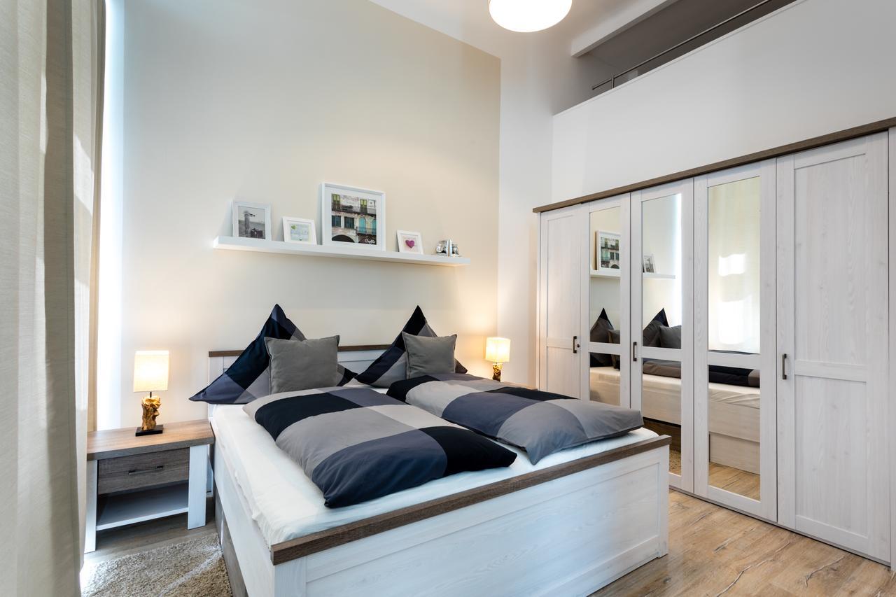 The Goethe Loft, 2 Bedroom Up To 5 People برلين المظهر الخارجي الصورة